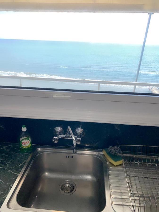 Larnaca Room, 50M To The Finikoudes Beach מראה חיצוני תמונה